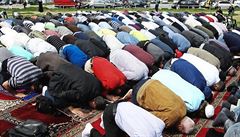 Veřejná modlitba českých muslimů na pražské Letné, 2. květen 2014