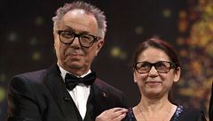 �editel festivalu Dieter Kosslick s re�isérkou  Ildikó Enyediovou, která...