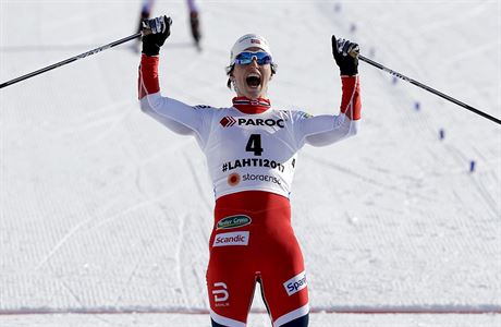 Norská bkyn Marit Björgen slaví své 15. individuální zlato z mistrovství...