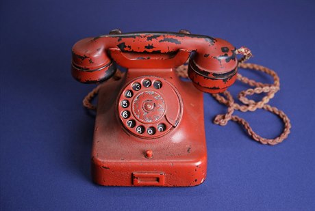 Hitlerův telefon se na aukci prodal za téměř čtvrt milionu dolarů