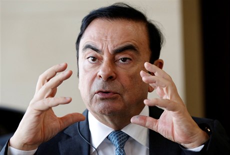 éf automobilky Nissan ve funkci koní. Carlos Ghosn vak zatím ve firm...