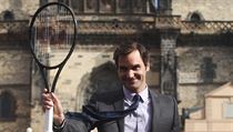 Roger Federer na Staromstskm nmst s fanouky.