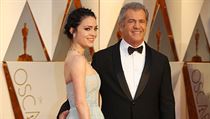 Mel Gibson s ptelkyn Rosalind Rossovou.