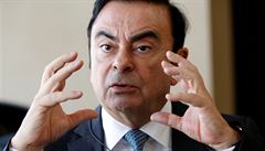 Ghosn rezignoval na obě funkce v Renaultu, automobilka už zvolila jeho nástupce