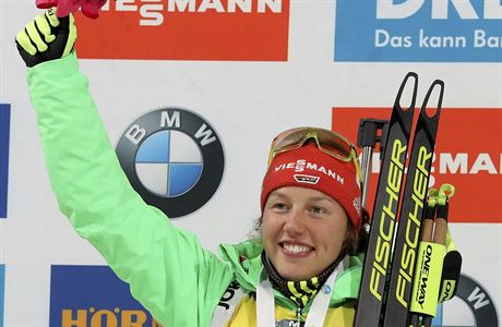 Nmka Laura Dahlmeierová slaví dalí triumf ve Svtovém poháru.