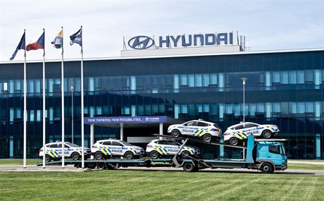 Pevzetí dívjích voz Hyundai