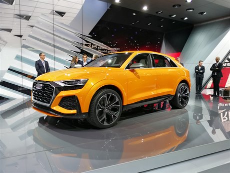 Audi Q8 SportConcept na autosalonu v enev