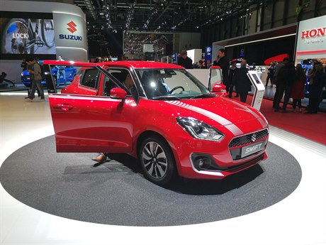 Suzuki Swift na autosalonu v enev