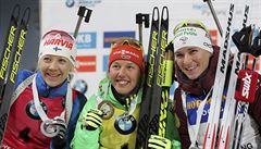Zleva: Kaisa Mäkäräinenová, Laura Dahlmeierová a  Anais Bescondová.