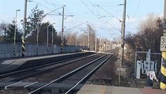 Na trati Praha-Koln spadl sloup. Vlaky se zpouj, jezd se po jedn koleji