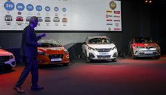 Hasan Matson, pedseda "Car of the Year", oznamuje vítzství Peugeotu 3008