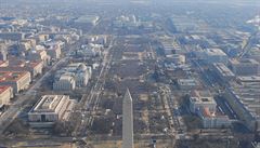 Letecká fotografie od Washingtonova monumentu bhem inaugurace Baracka Obamy.