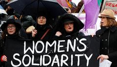 enská solidarita Belgické a polské eny protestují proti potratm....