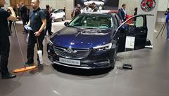 Opel Insignia na autosalonu v enev