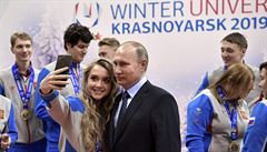 Putin na návtv biatlonové akademie v Krasnojarsku.