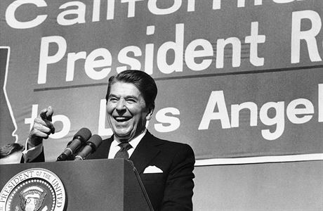 Nick Ut a jeho slavn snmky: 5. listopadu 1984 mluv prezident USA Ronald...