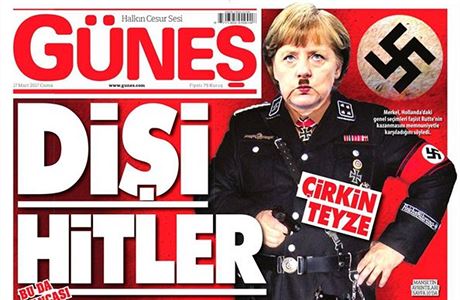 Turecký list zobrazil Angelu Merkelovou jako Hitlera