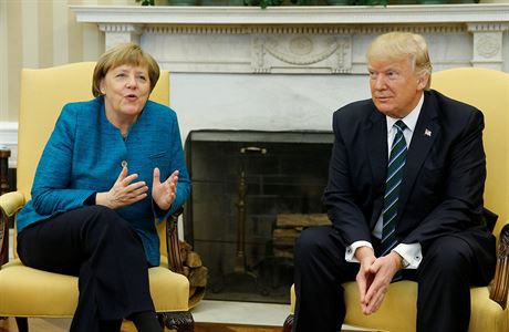 Historicky první setkání Angely Merkelové s Donaldem Trumpem.