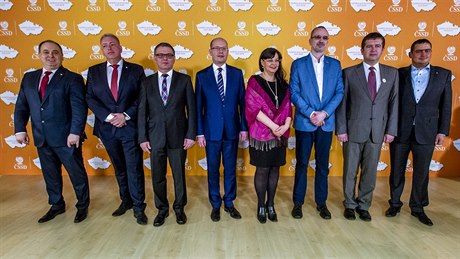 Nové vedení sociálních demokratů. V čele zůstal Sobotka.