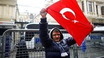 Na nizozemskm konzultu Turci vymnili v Istanbulu vlajku Nizozemska za...