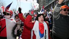 Podporovatelé jihokorejské prezidentky pi tvrtením pochodu.