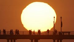 Nick Ut a jeho slavné snímky: západ slunce na kalifornské pláži Huntington (29.... | na serveru Lidovky.cz | aktuální zprávy