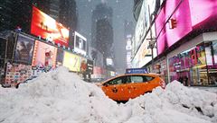 Sníh vude - tak vypadá Times Square.