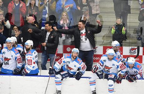 tvrtfinle play off hokejov extraligy - 6. zpas: Pirti Chomutov - HC...