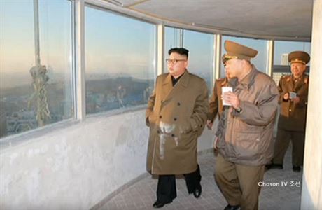 Kim ong-un v umazaném kabátu.