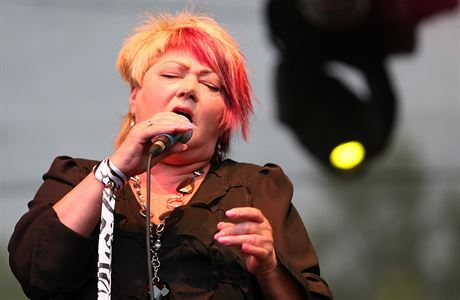 Vra pinarov pi vystoupen na festivalu Colours of Ostrava v roce 2009.
