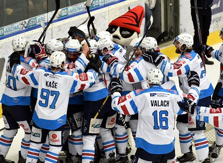 Čtvrtfinále play off hokejové extraligy - 6. zápas: Piráti Chomutov - HC...