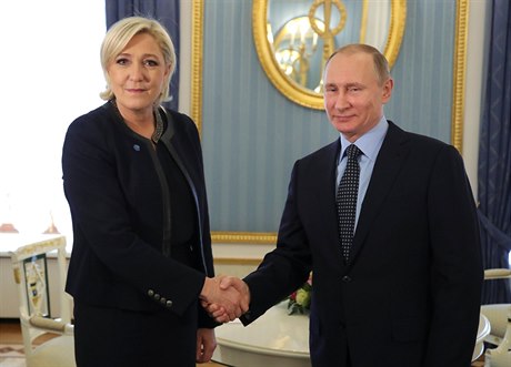 Vladimir Putin a Marine Le Penová