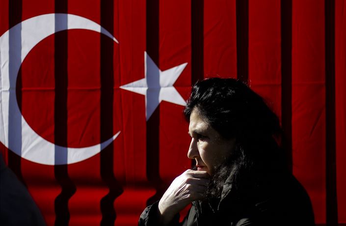 Turci v N�mecku b�hem hlasování o ústavních zm�nách.