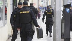 Policie kvli oputnmu zavazadlu odklonila dopravu na praskm Smchov