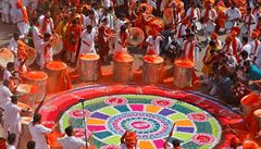 V Bombaji slaví Gudi Padwu, nový rok pro Maráthy.