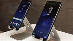 Samsung představil nový smartphone Galaxy S8, chce porazit Apple