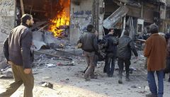 Masakr po modlitbě: bomby zabily 42 syrských civilistů, zemřely i děti