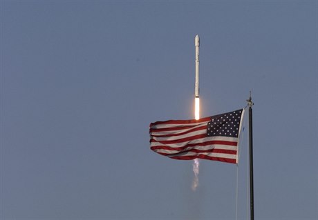 Start rakety Falcon 9 30. března