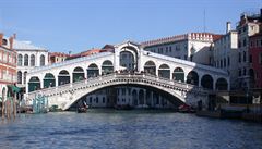Most Rialto v Benátkách - ilustraní foto.