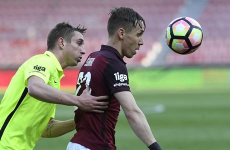 Utkn 23. kola prvn fotbalov ligy: Sparta Praha - Zbrojovka Brno. Zleva...