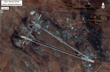 Letecký snímek základny ajrát na jihovýchod Sýrie, který poídil Pentagon v...