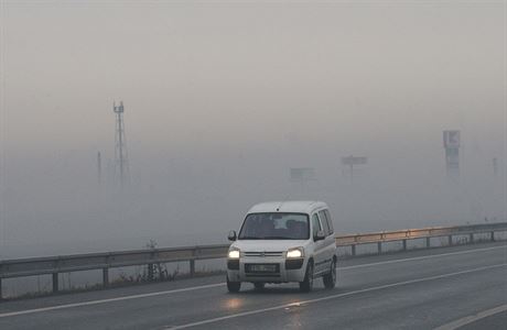 Smog z aut - ilustraní foto.