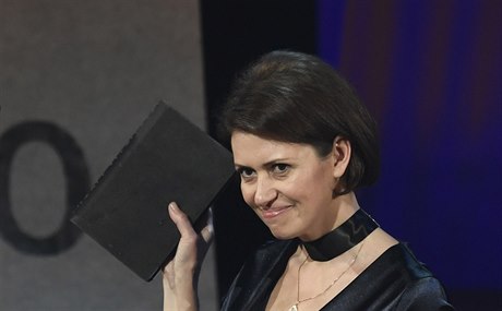 Bianca Bellová získala 4. dubna v Praze cenu Kniha roku v souti Magnesia...
