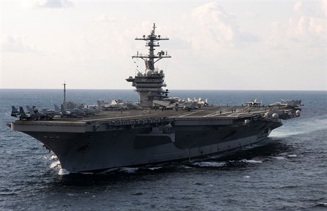 Letadlová lo Carl Vinson