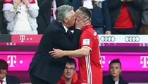 Kouč Bayernu Carlo Ancelotti a Frank Ribéry.