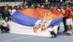 Srbové slaví postup do semifinále Davis Cupu.