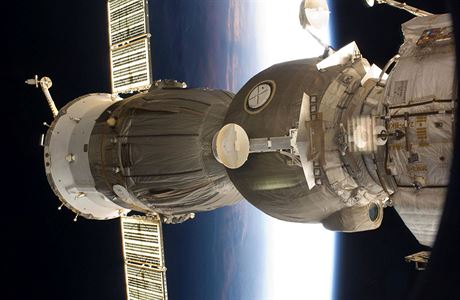 Zábr jedné z ástí Sojuzu pi cest ve vesmíru.