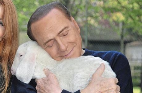 Italský expremiér Silvio Berlusconi chce zabodovat kampaní pro vegetariány.