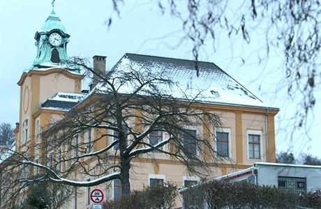 Nejstarí budova areálu dínské nemocnice.