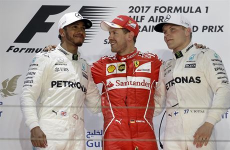 Sebastian Vettel ovládl stupn vítz ped Valtteri Bottasem a Lewisem Hamiltonem.